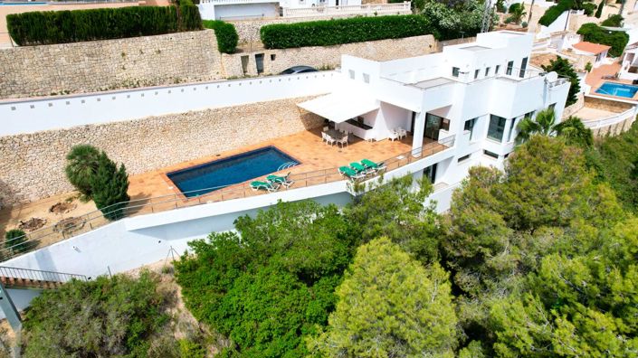 Image No.1-3 Bed Villa for sale