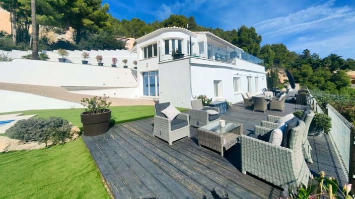 Image No.1-4 Bed Villa for sale
