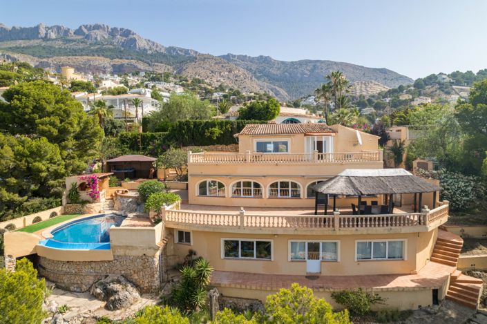 Image No.1-4 Bed Villa for sale