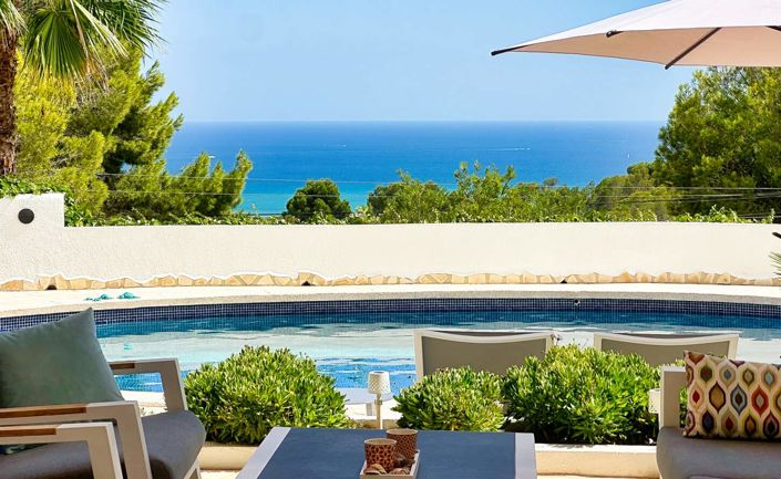 Image No.1-3 Bed Villa for sale