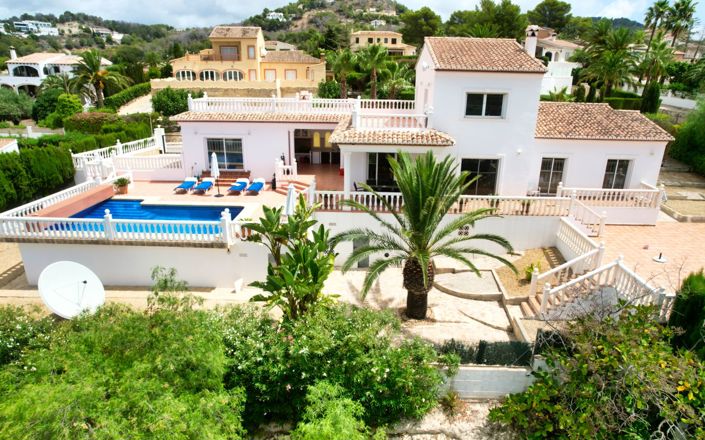 Image No.1-4 Bed Villa for sale