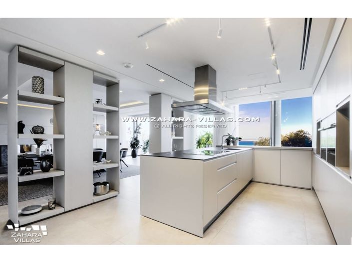 Image No.12-4 Bed Villa for sale