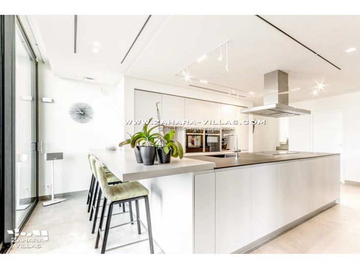 Image No.22-4 Bed Villa for sale