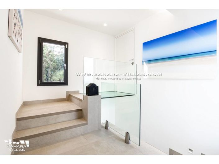 Image No.29-4 Bed Villa for sale