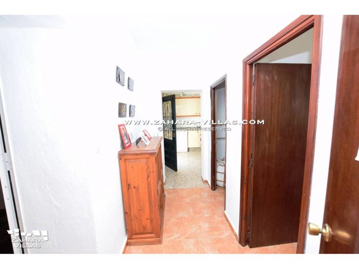 Image No.7-6 Bed Villa for sale