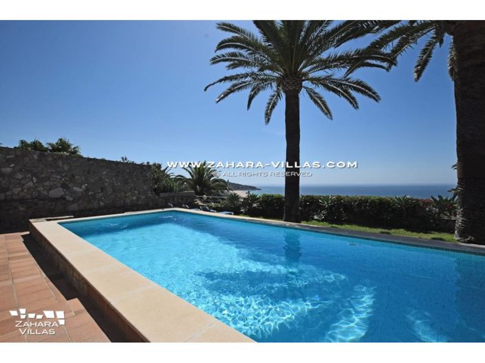 Image No.1-4 Bed Villa for sale