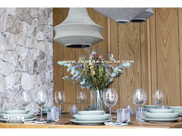 Image No.12-6 Bed Villa for sale