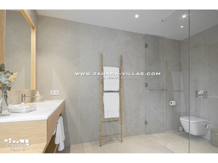 Image No.29-6 Bed Villa for sale