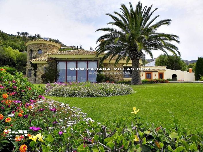 Image No.1-6 Bed Villa for sale
