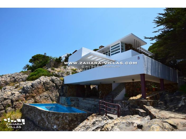 Image No.1-3 Bed Villa for sale