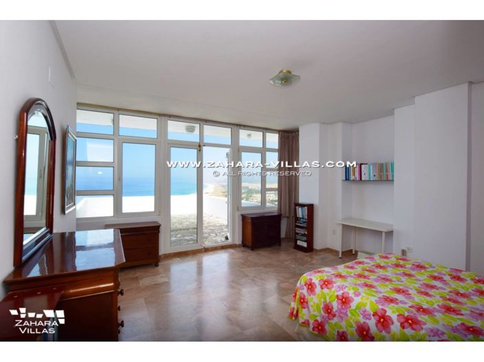 Image No.18-3 Bed Villa for sale