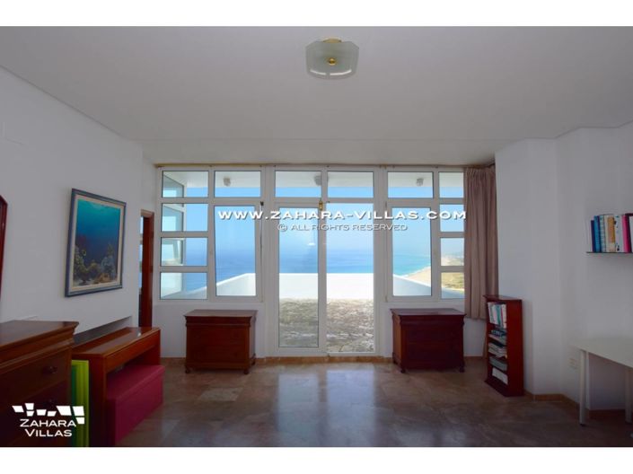 Image No.19-3 Bed Villa for sale