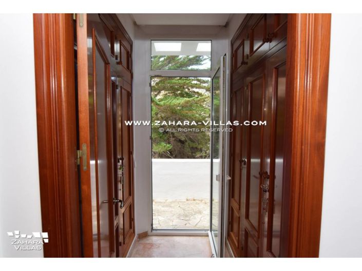 Image No.24-3 Bed Villa for sale