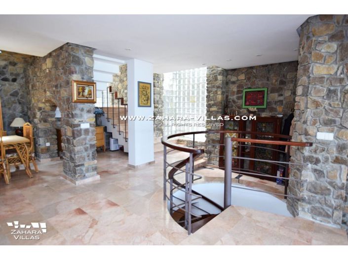 Image No.7-3 Bed Villa for sale