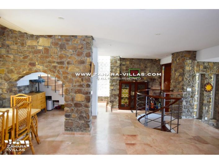 Image No.9-3 Bed Villa for sale