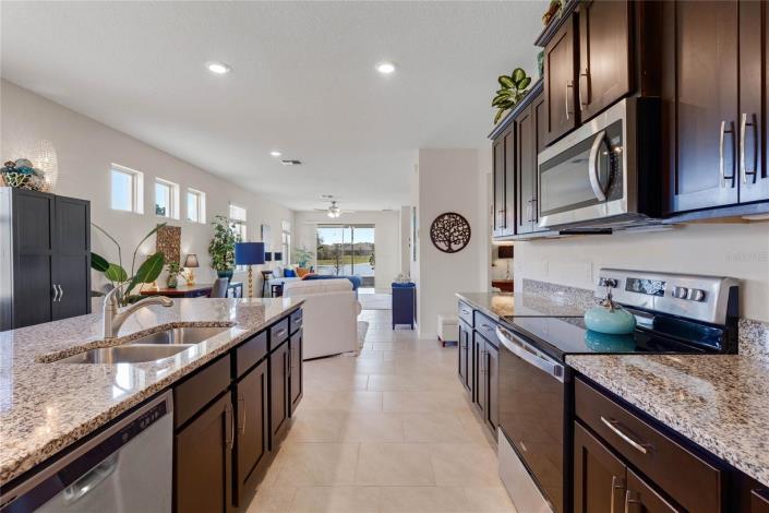 Image No.10-2 Bed Villa / Detached for sale