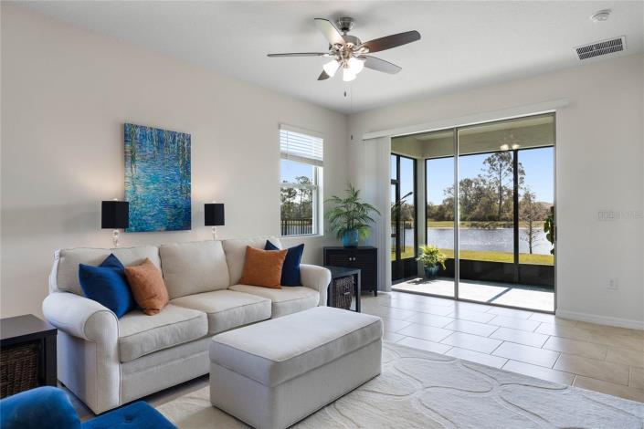 Image No.19-2 Bed Villa / Detached for sale