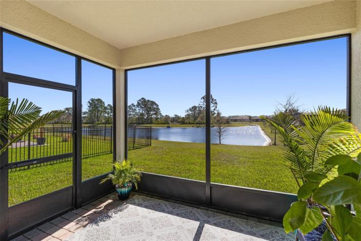 Image No.3-2 Bed Villa / Detached for sale