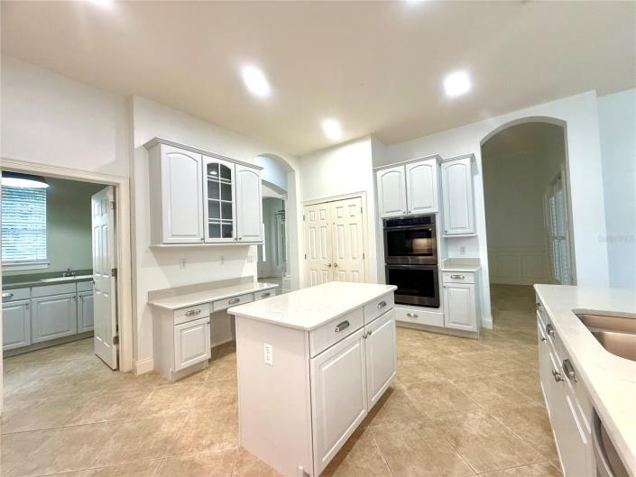 Image No.26-4 Bed Villa / Detached for sale