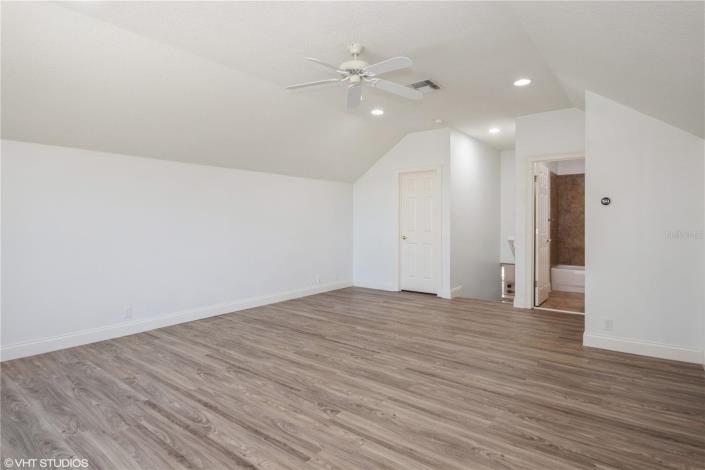 Image No.39-4 Bed Villa / Detached for sale