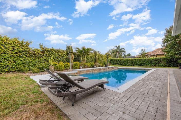 Image No.4-5 Bed Villa / Detached for sale