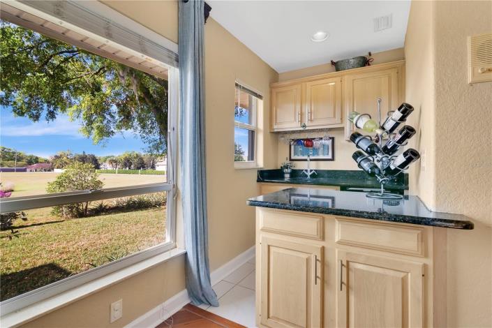 Image No.17-5 Bed House for sale