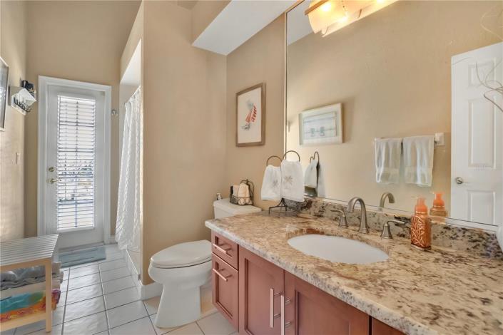 Image No.22-5 Bed House for sale