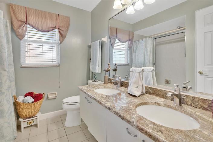 Image No.24-5 Bed House for sale