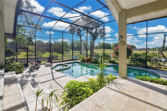 Image No.10-5 Bed House for sale