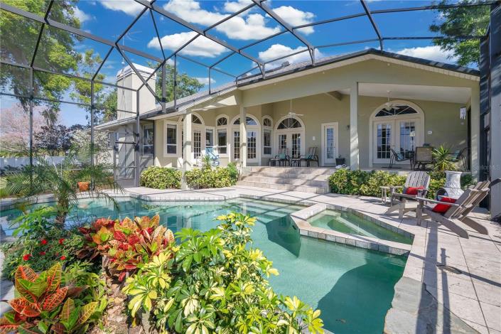 Image No.3-5 Bed House for sale