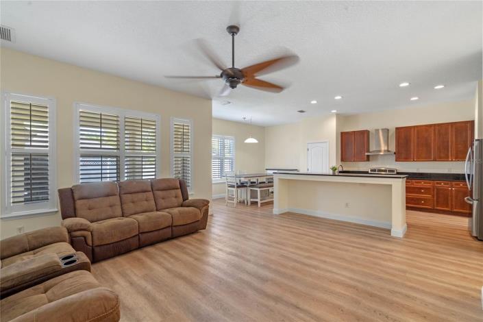 Image No.10-4 Bed Villa / Detached for sale