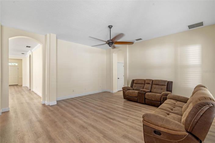 Image No.12-4 Bed Villa / Detached for sale