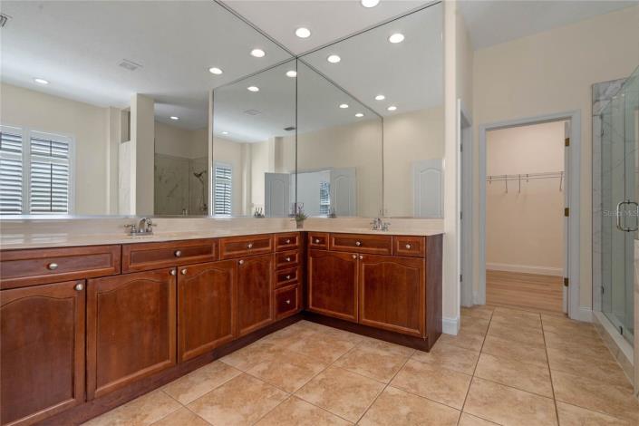 Image No.27-4 Bed Villa / Detached for sale