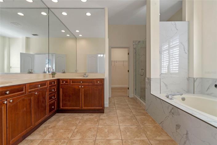 Image No.28-4 Bed Villa / Detached for sale