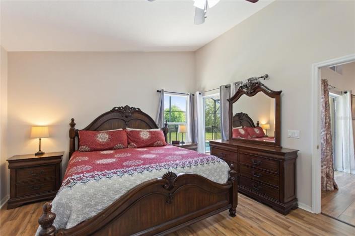 Image No.11-4 Bed Villa / Detached for sale