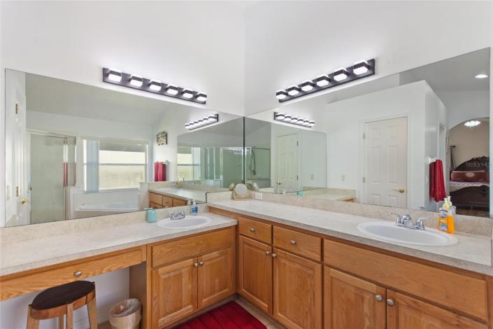 Image No.14-4 Bed Villa / Detached for sale