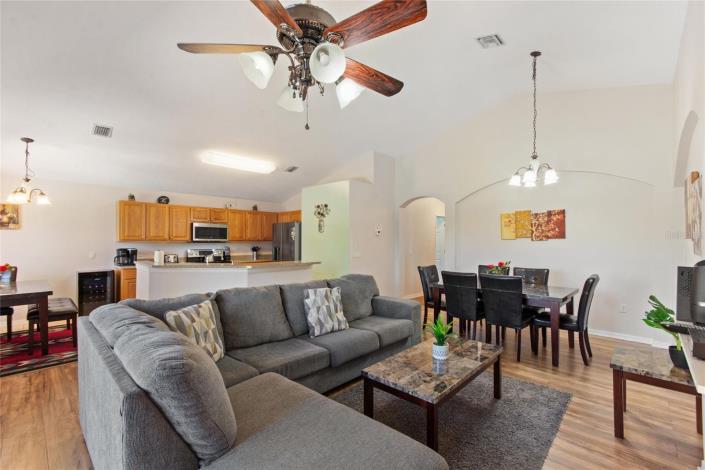 Image No.29-4 Bed Villa / Detached for sale