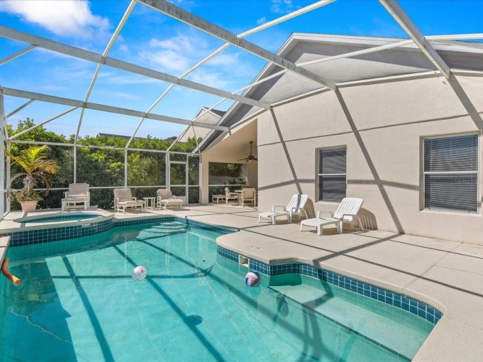 Image No.2-Villa / Détaché de 4 chambres à vendre à Davenport