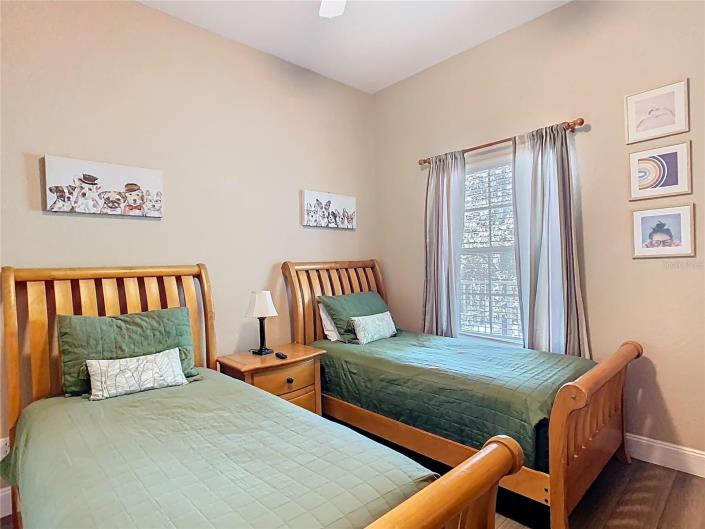 Image No.19-3 Bed Condo for sale