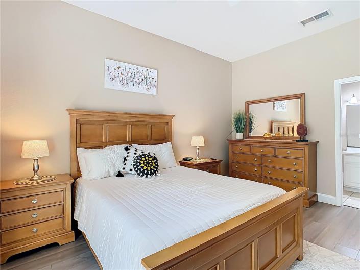 Image No.26-3 Bed Condo for sale