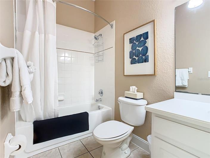 Image No.27-3 Bed Condo for sale