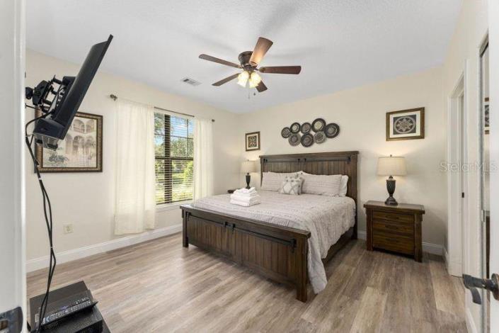 Image No.18-4 Bed Condo for sale