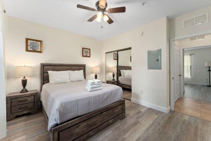 Image No.21-4 Bed Condo for sale