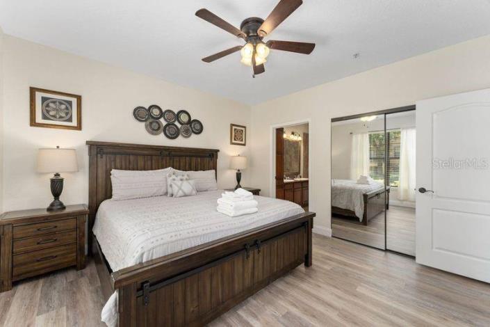 Image No.22-4 Bed Condo for sale