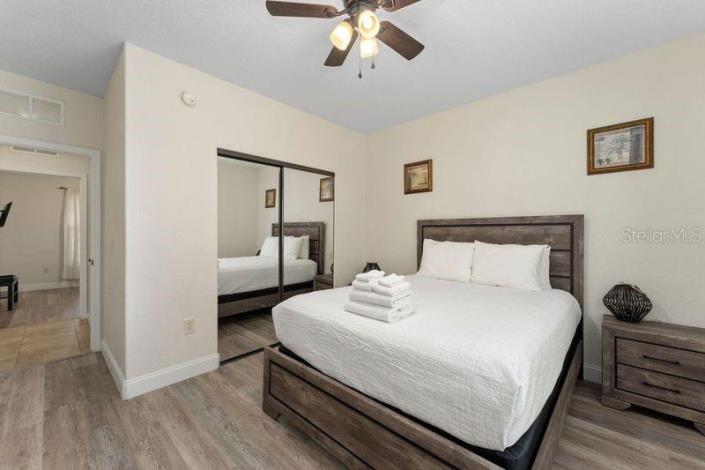 Image No.26-4 Bed Condo for sale