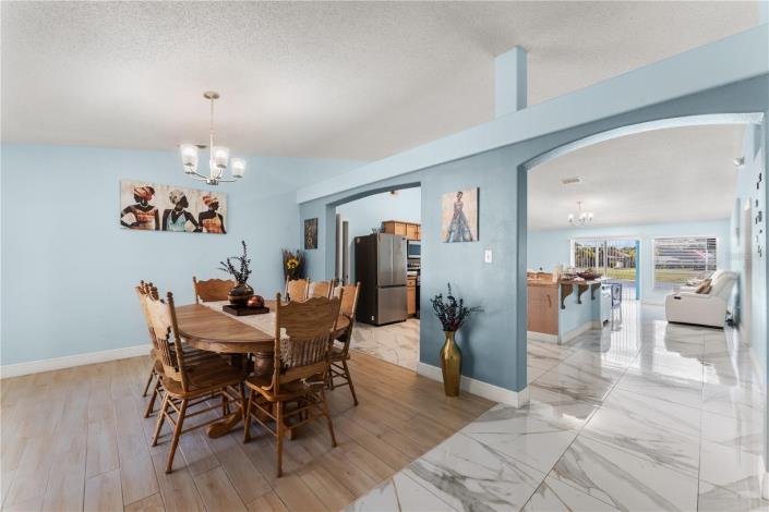 Image No.10-5 Bed Villa / Detached for sale