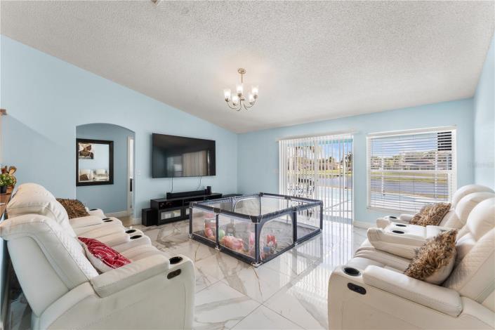 Image No.12-5 Bed Villa / Detached for sale