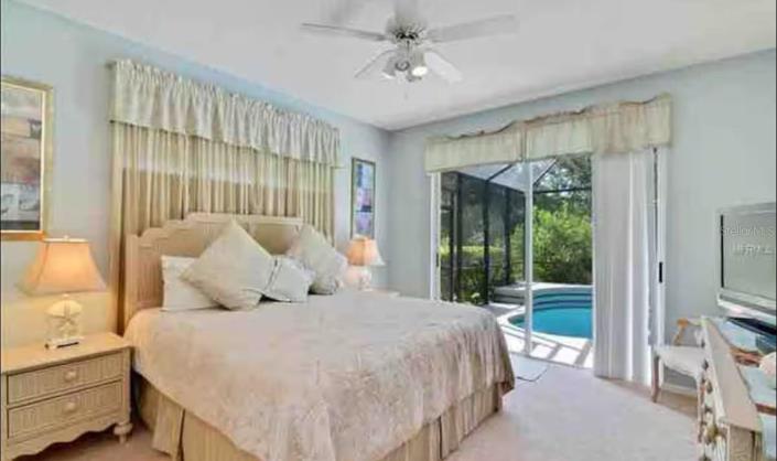 Image No.9-4 Bed Villa / Detached for sale