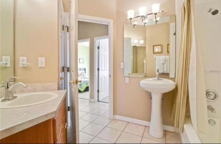 Image No.12-4 Bed Villa / Detached for sale