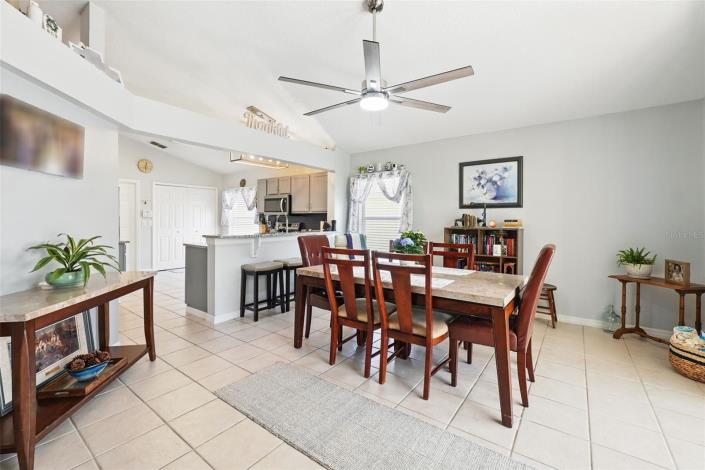 Image No.11-3 Bed Villa / Detached for sale